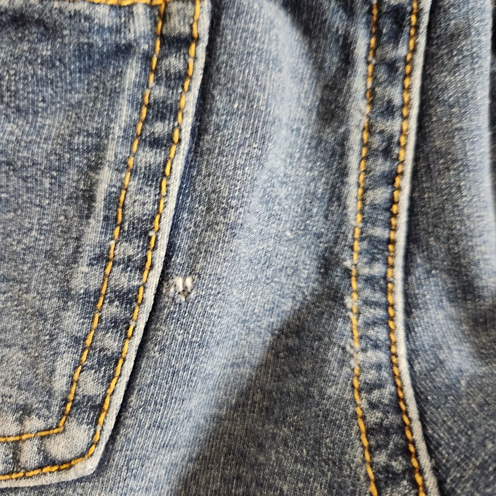 Total Girl Jean's